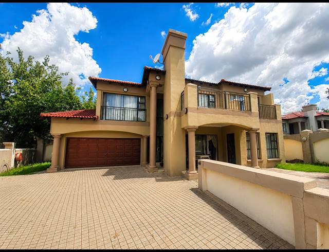 3 BEDROOM HOUSE FOR SALE IN VANDERBIJLPARK SW 5